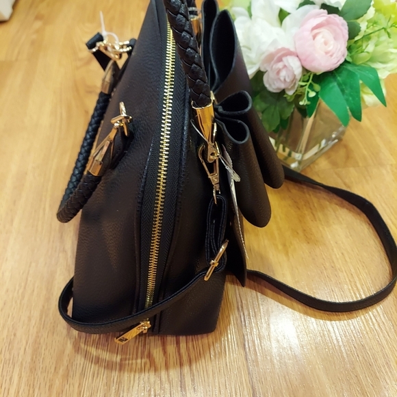 NWT New! Like dreams black woman's bow purse.  Size 10x13x4.5 inches. Gift Chris - Picture 2 of 8